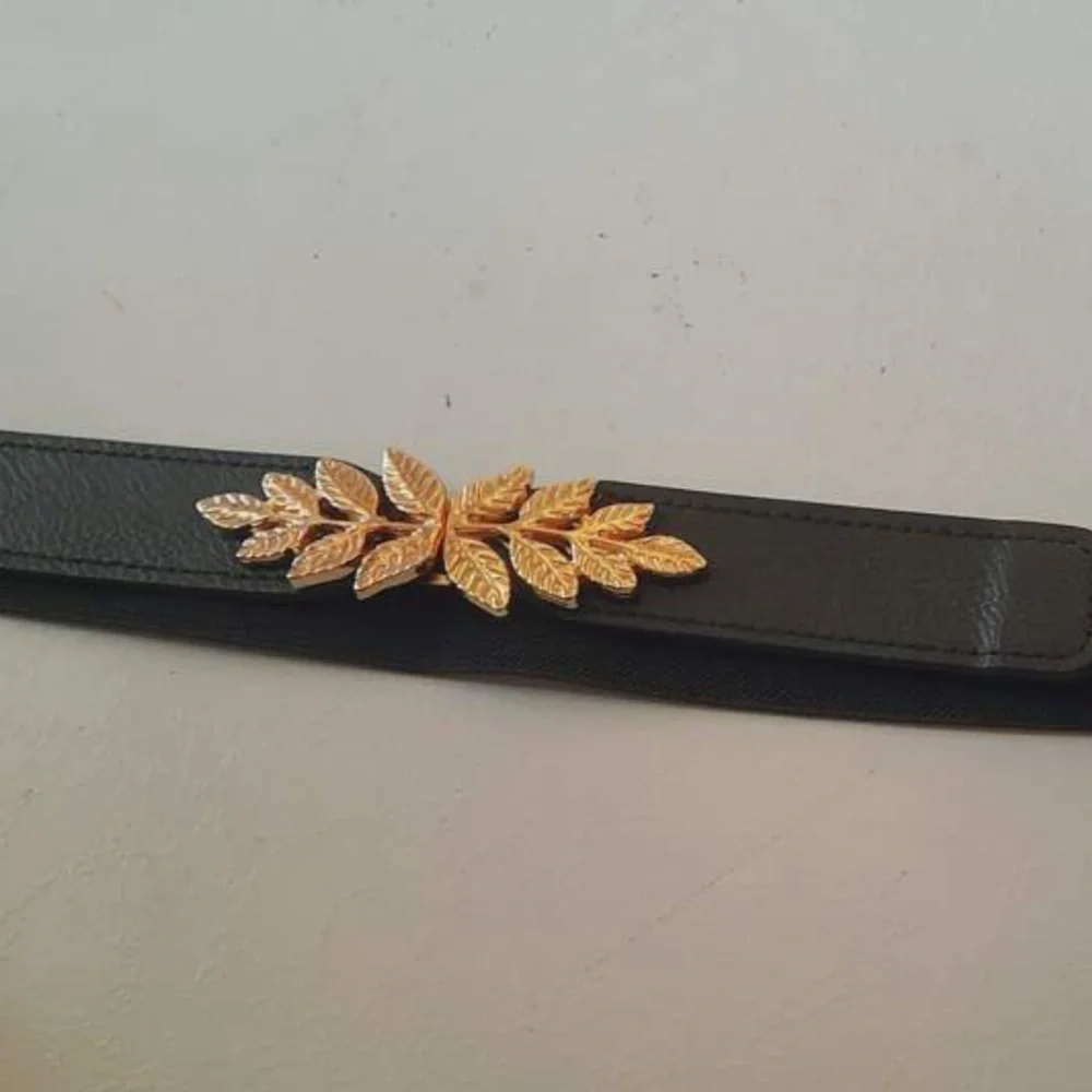 Plus Size Black Waist Belt with Gold Leaf Accent
